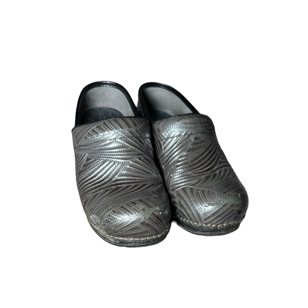 Dansko XP Brown Tooled Professional Clogs Size 36 (US 5.5-6)